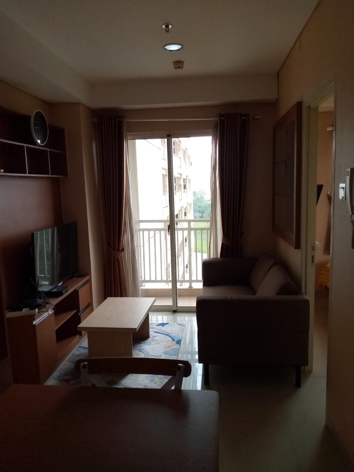 Unit 1 BR Apartemen Trivium Terrace Tower Suite Disewakan di Lippo Cikarang